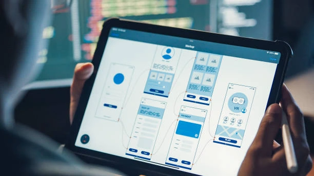 how much do ux ui designers make